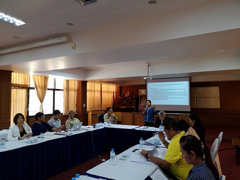 เข้าร่วมประชุมการพิจารณา (ร่าง) รายงานการประเมินผลศูนย์เรียนรู้ตามแนวพระราชดำริ